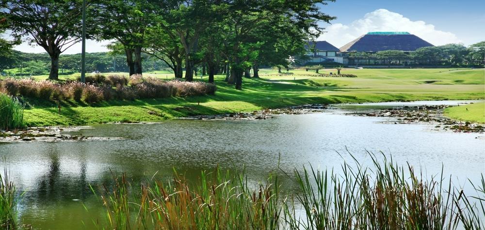 Ciputra Golf, Club & Hotel Surabaya Kültér fotó