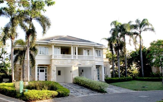 Ciputra Golf, Club & Hotel Surabaya Szoba fotó